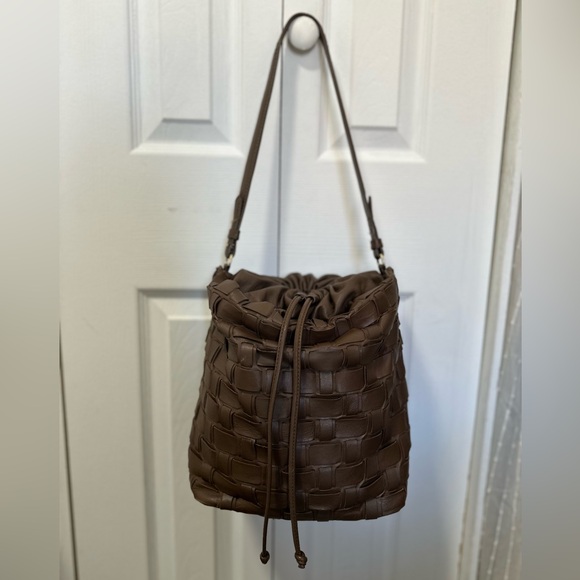 Zara Woven Leather Bag - Picture 1 of 13